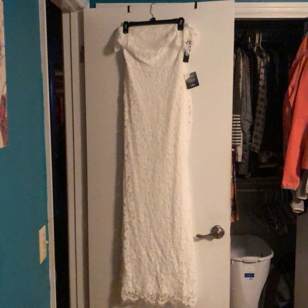 Long maxi off the shoulder white lace dress